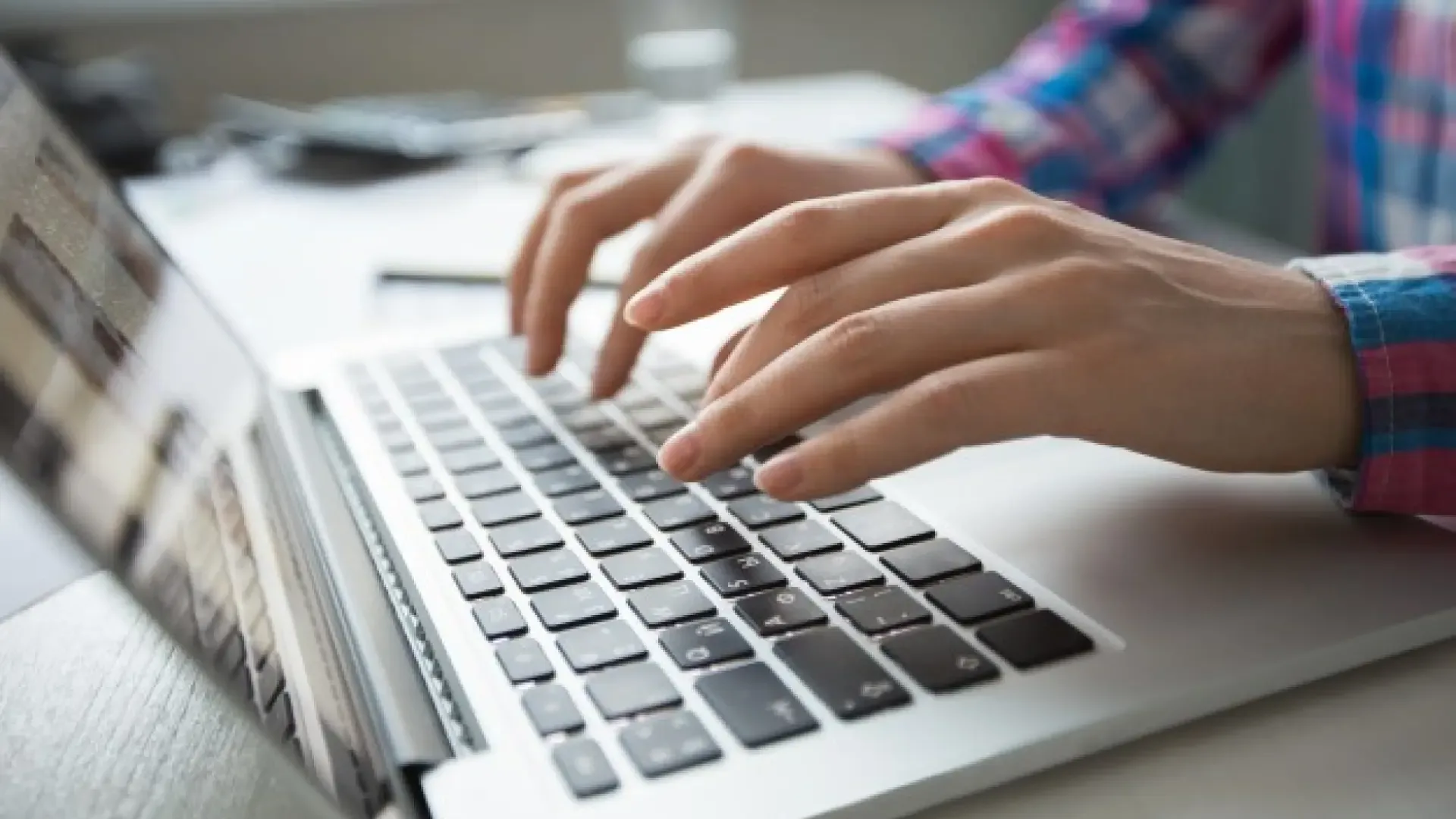 Cách Hoạt Động Của Trích Xuất Dữ Liệu PDF Tự Động